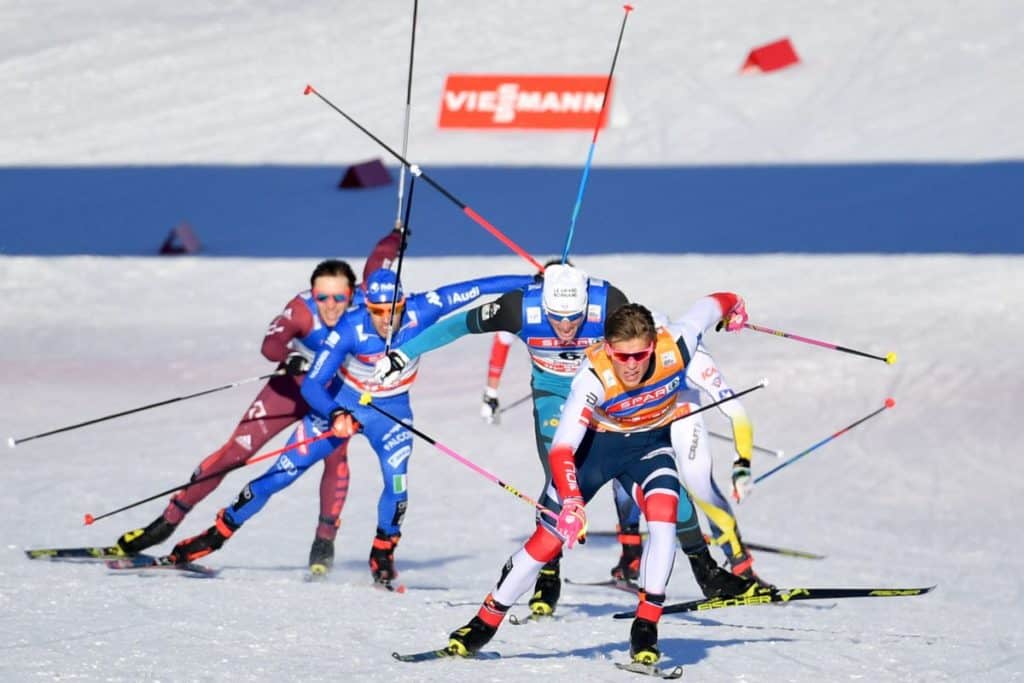 Ilustrasi olahraga menembak pada cabor Biathlon winter olympics