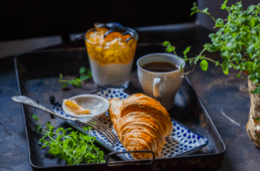 Croissant dan kopi