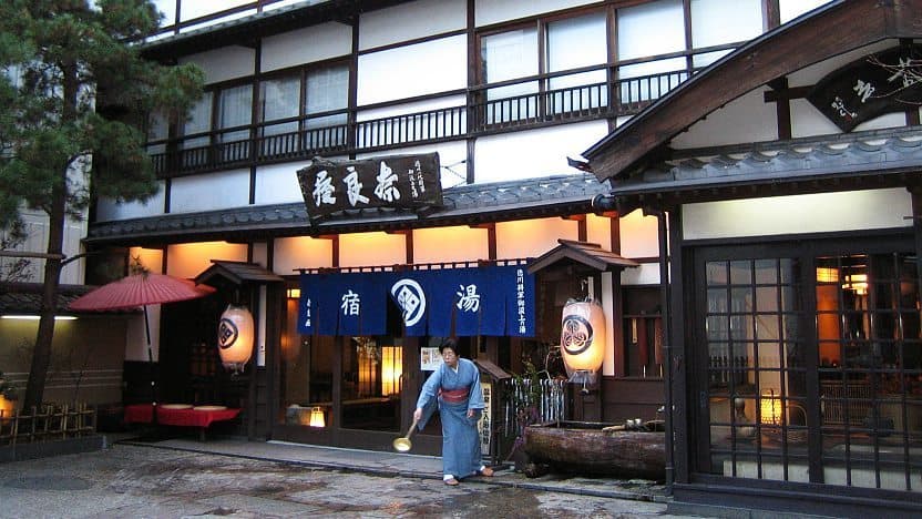 Tempat menginap Minshuku di Jepang