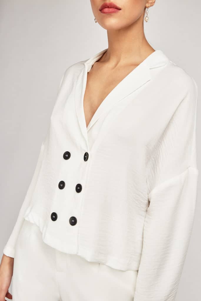blouse putih
