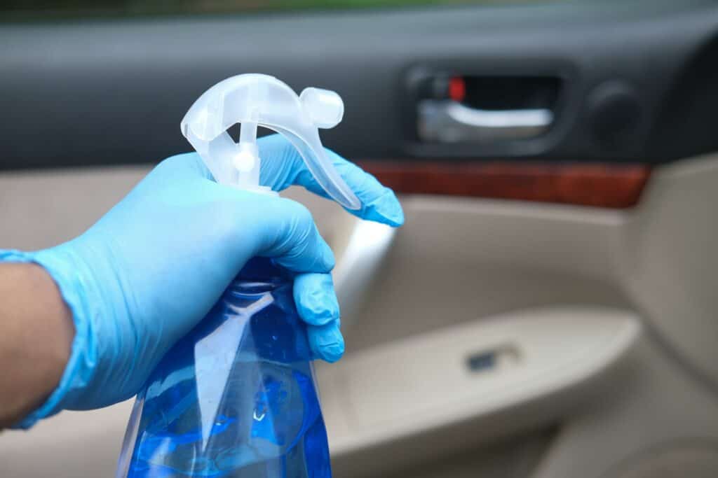 Spray Wax untuk menghilangkan baret mobil