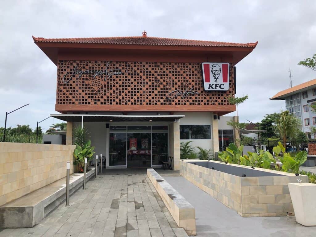 Gerai KFC Terdekat dari Pantai Kuta di pulau Dewata